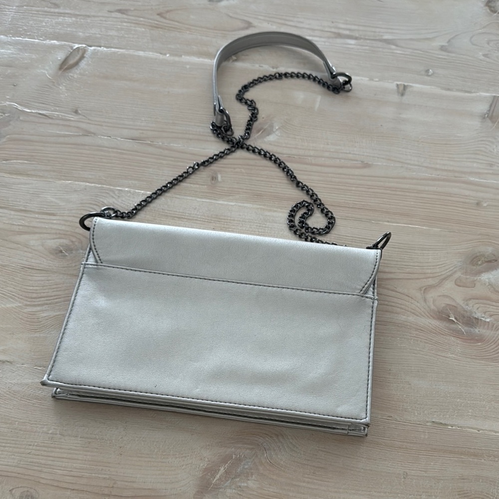 Elegant silver Chain Shoulder Bag - Picture 4 of 8